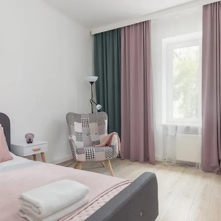 Mokotowska Comfortable By Bookinghost *