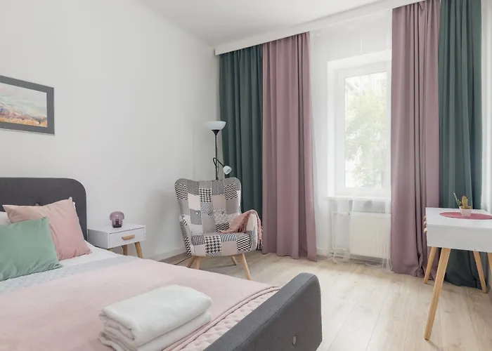 Mokotowska Comfortable By Bookinghost *